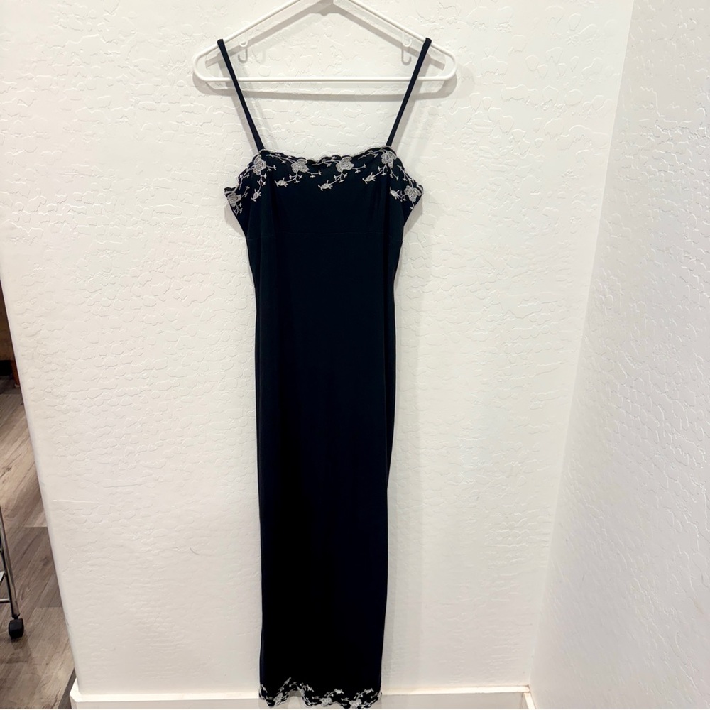 Vtg City Triangles Black Embroidered Dress Medium